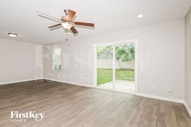 property at 1235 Sarahs Landing Dr