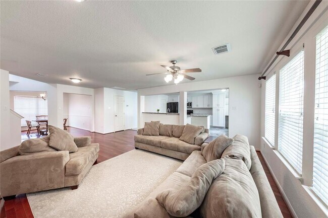 property at 13907 Bonnetbriar Ln