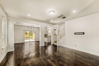 194 Danish Dr in Hutto, TX - Building Photo - Building Photo