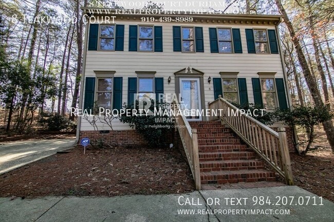 property at 8 Teakwood Ct