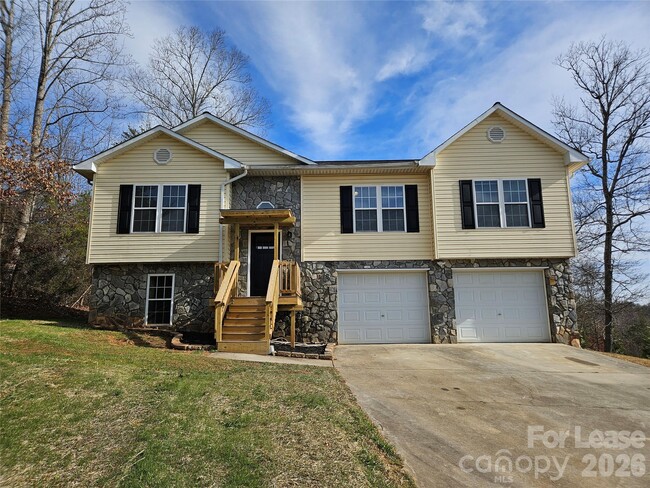 1140 Allman Ridge Rd in Morganton, NC - Building Photo - Building Photo