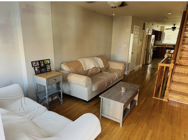 829 S Linwood Ave in Baltimore, MD - Foto de edificio - Building Photo