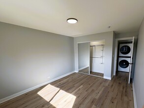 1000 E Orchard St in Mundelein, IL - Building Photo - Building Photo