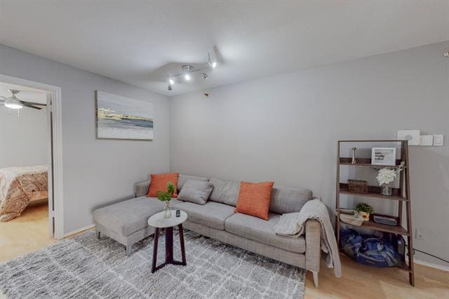 5916 Gaston Ave in Dallas, TX - Building Photo - Building Photo