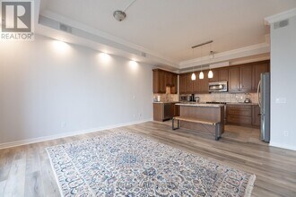 483 Faith Dr in Mississauga, ON - Building Photo - Building Photo