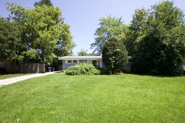 property at 1227 S Wood St