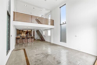 419 Venice Way in Los Angeles, CA - Building Photo - Building Photo