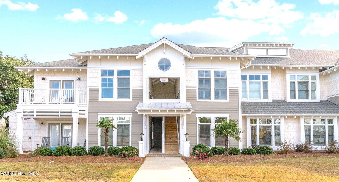 2537 St James Dr SE in Southport, NC - Building Photo