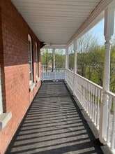 54 Wellington St, Unit 2 in Barre, VT - Foto de edificio - Building Photo