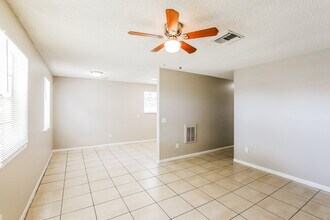 933 Camellia Rd in West Palm Beach, FL - Building Photo - Building Photo