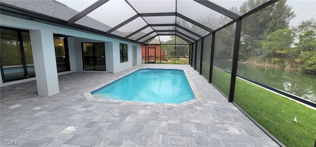 303 SE 14th St in Cape Coral, FL - Building Photo - Building Photo