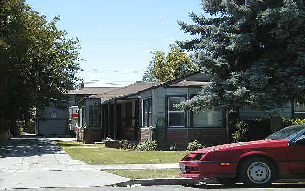 534 E Elm St in Lodi, CA - Foto de edificio