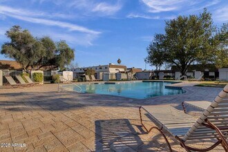 8237 E Orange Blossom Ln in Scottsdale, AZ - Building Photo - Building Photo