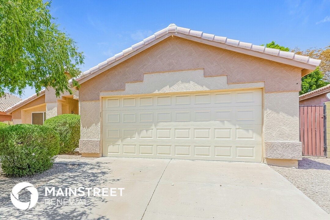 10736 E El Moro Ave in Mesa, AZ - Building Photo