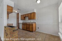 1327 Parkway Ct photo'