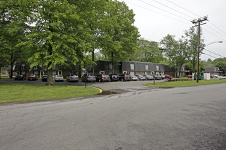 Wind Crest Apartments in Murfreesboro, TN - Building Photo - Building Photo