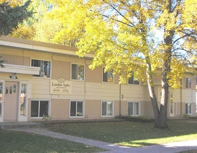 Louise in Grand Forks, ND - Foto de edificio