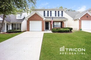 4151 Ravenwood Ct in Union City, GA - Building Photo