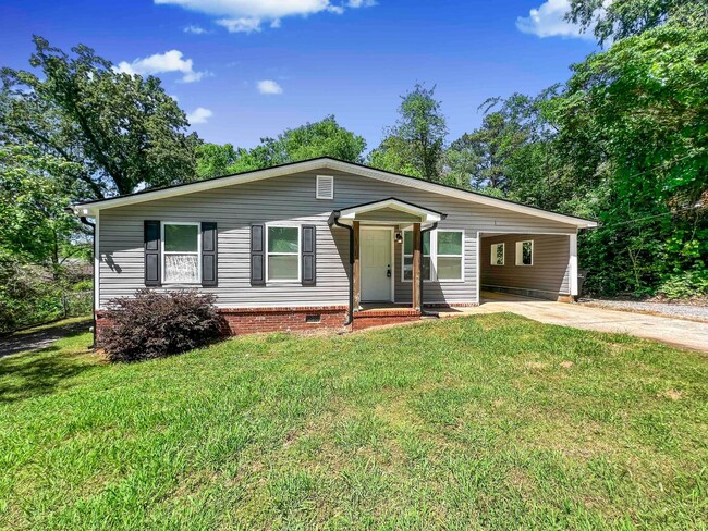 property at 18 Mockingbird Dr