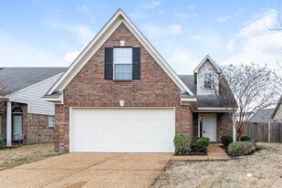 10333 Cottage Oaks Dr in Memphis, TN - Building Photo