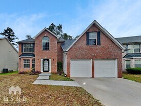 3662 Caseys Cove in Ellenwood, GA - Building Photo