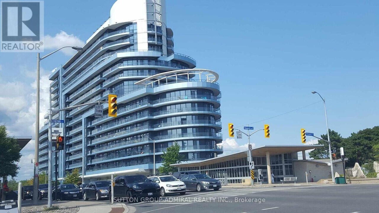 2885 Bayview Ave in Toronto, ON - Building Photo