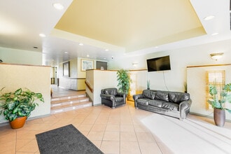 The Racquet Club Apartments in Monroeville, PA - Building Photo - Lobby
