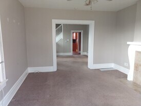 14 E Lakeview Ave in Columbus, OH - Building Photo