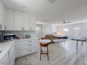 1308 Rosemary Ln in Naples, FL - Building Photo - Building Photo