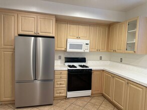 27139 Manor Cir in Santa Clarita, CA - Building Photo - Building Photo