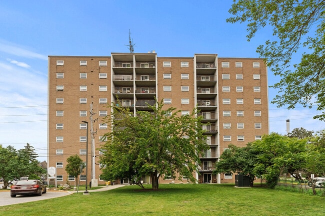 property at 3400 Erskine St