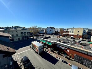 150 Acorn St, Unit 4 in Providence, RI - Foto de edificio - Building Photo