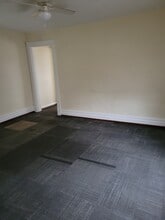 410 Maple St, Unit 410 up in Marietta, OH - Building Photo - Building Photo