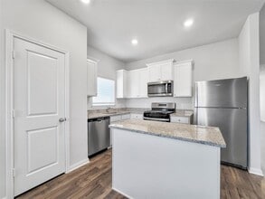305 Grayson Baw Ln in Waller, TX - Building Photo - Building Photo