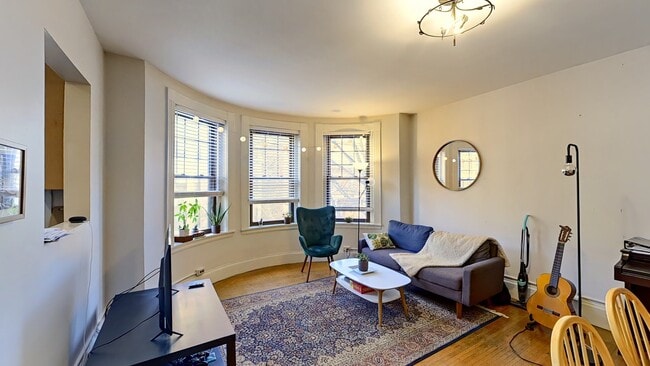86 Saint Stephen St, Unit 2