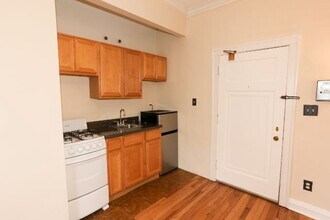 4349 N Damen Ave, Unit 701 in Chicago, IL - Building Photo - Building Photo