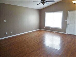 10708 Cobblestone Dr in Indianapolis, IN - Building Photo - Building Photo