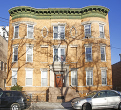 16 Gatling Pl in Brooklyn, NY - Building Photo - Building Photo