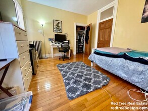 46 Aspinwall Ave, Unit 2 in Brookline, MA - Building Photo - Building Photo