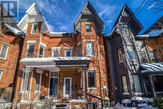 247 Lisgar St in Toronto, ON - Building Photo - Building Photo