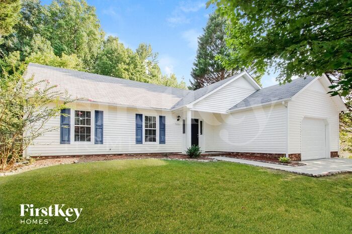 5807 Running Ridge Rd in Greensboro, NC - Building Photo