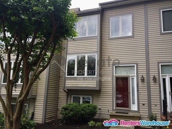property at 2914 Port View Ct