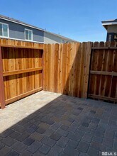525 Autumn Breeze Cir in Reno, NV - Building Photo - Building Photo
