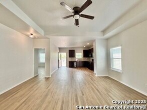 7347 Braes in San Antonio, TX - Building Photo - Building Photo