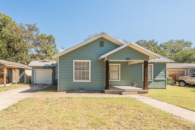 1009 S Waco St in Weatherford, TX - Building Photo - Building Photo