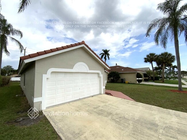 5233 Rosen Blvd in Boynton Beach, FL - Building Photo - Building Photo