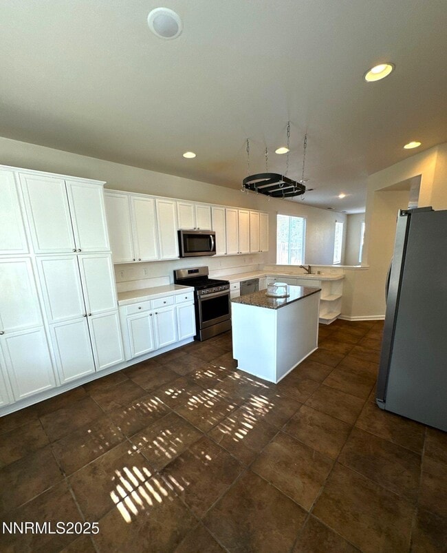 10407 Summershade Ln in Reno, NV - Building Photo - Building Photo