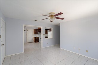 3326 N 41 St Ln in McAllen, TX - Building Photo - Building Photo