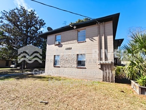 11620 Charlie Rd in Jacksonville, FL - Foto de edificio - Building Photo