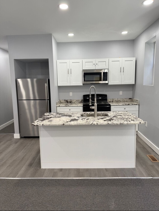 6040 Kingsessing Ave, Unit 1 in Philadelphia, PA - Building Photo - Building Photo